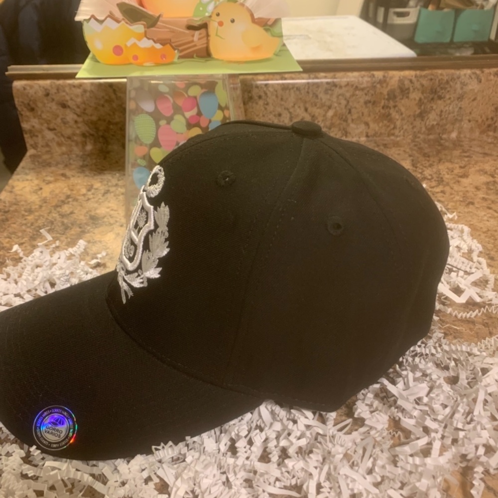 ‎Hats - Picture 2 of 3